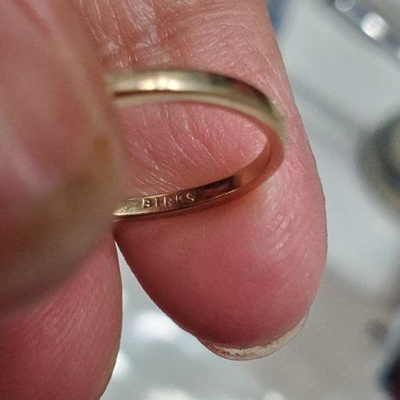 10k gold ring from birks. Vantage gold ring with natural pearl and shaphir - Picture 2 of 11